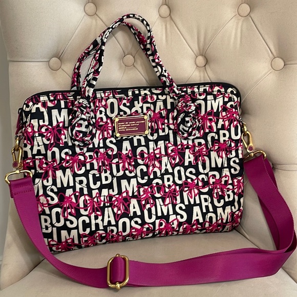Marc Jacobs Bags Marc Jacobs Padded Laptop Tote Crossbody Poshmark